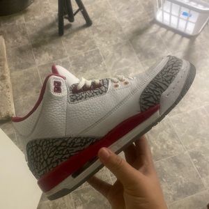 hey im selling these HAVE BEEN WORN twice and just dont fit lowest is 60$